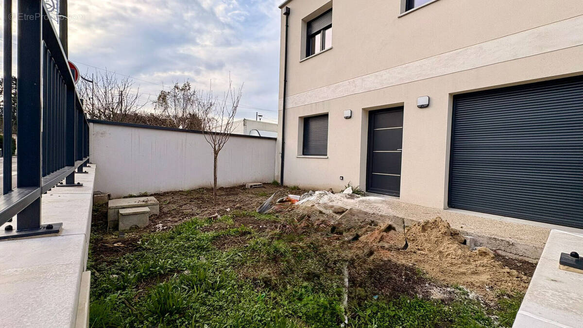 Maison à CLICHY-SOUS-BOIS