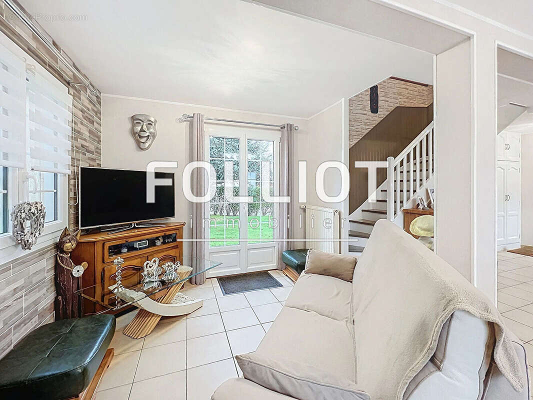 Maison à SAINTE-CROIX-SUR-MER