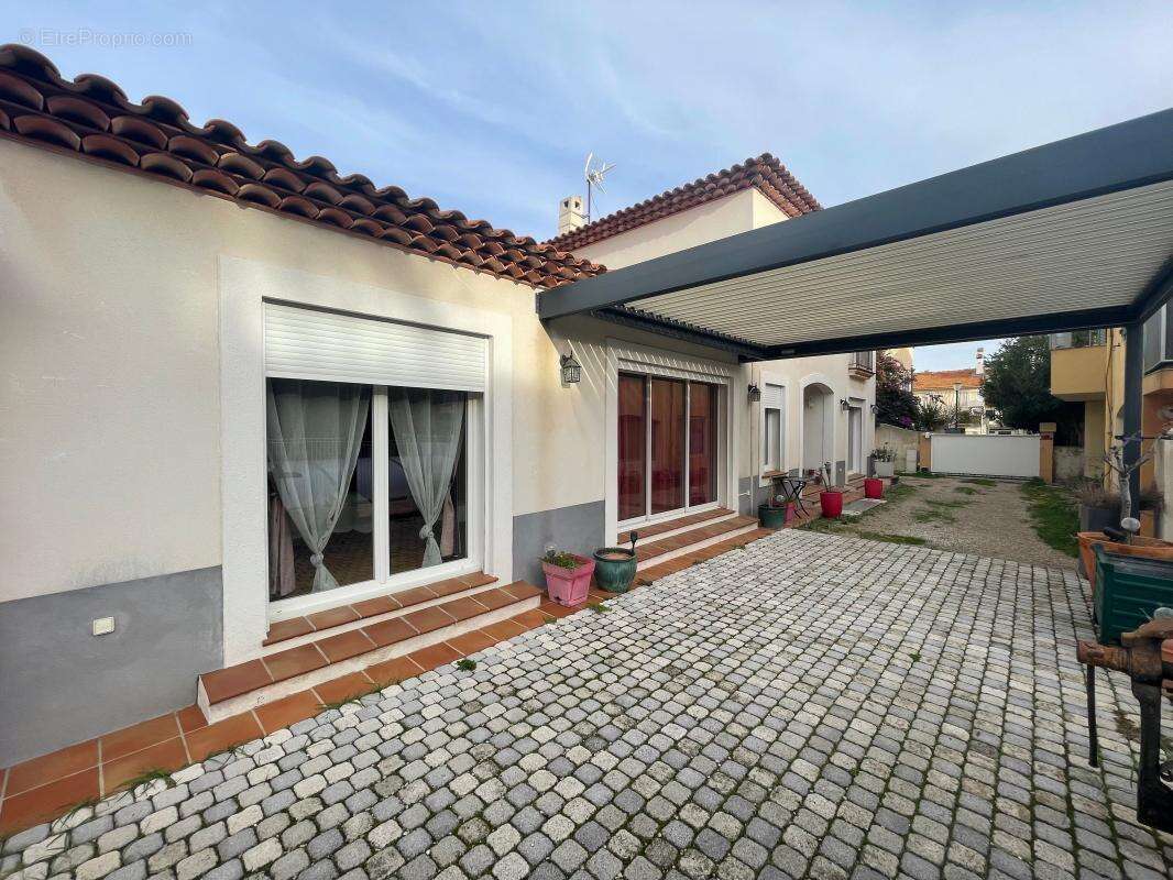 Maison à SIX-FOURS-LES-PLAGES