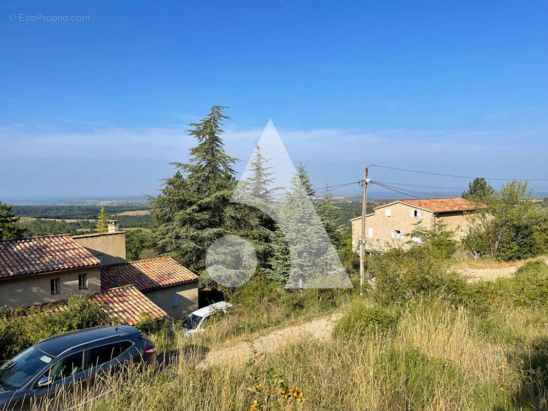 Terrain à SAINT-JURS