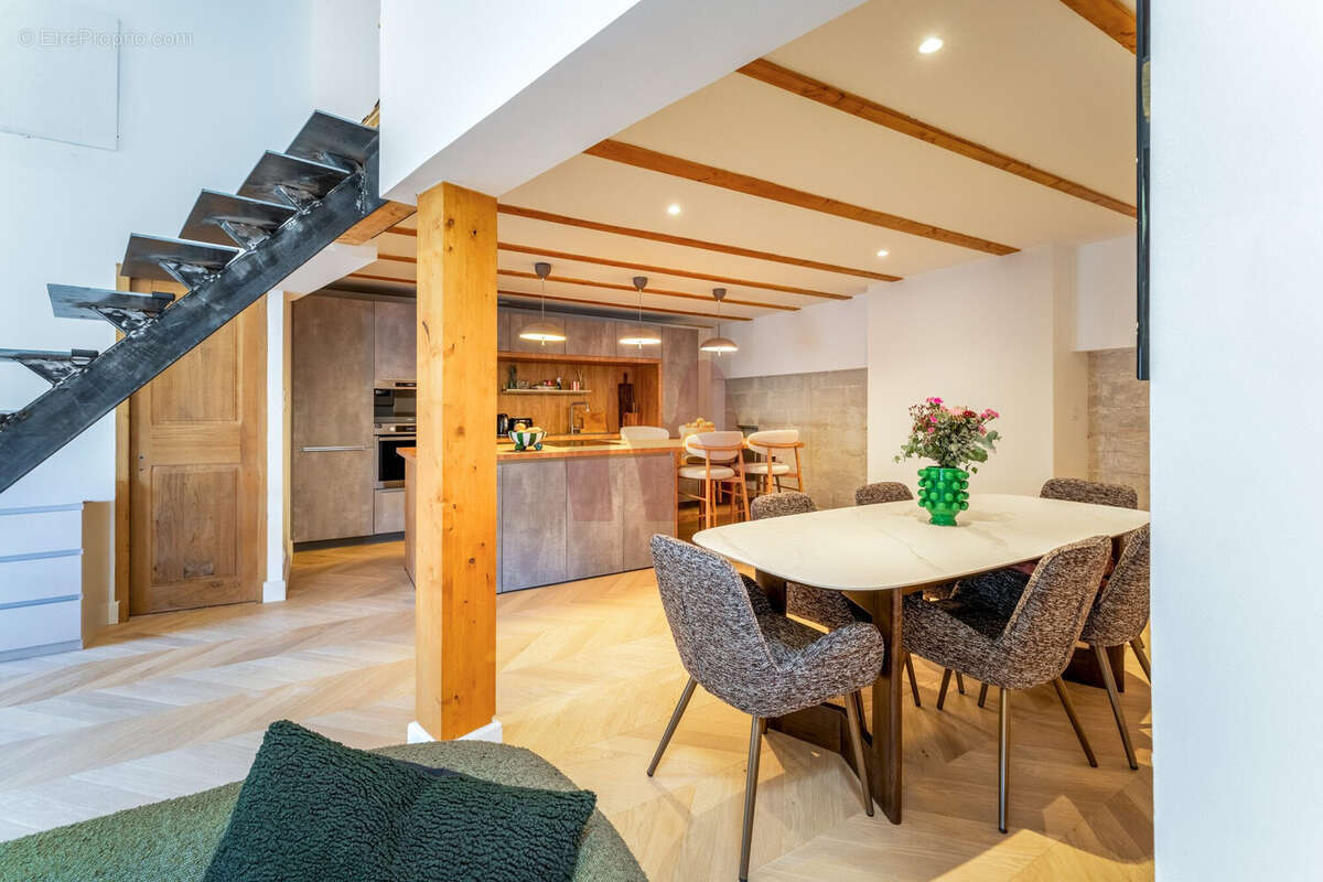 Appartement à VILLENEUVE-LES-AVIGNON