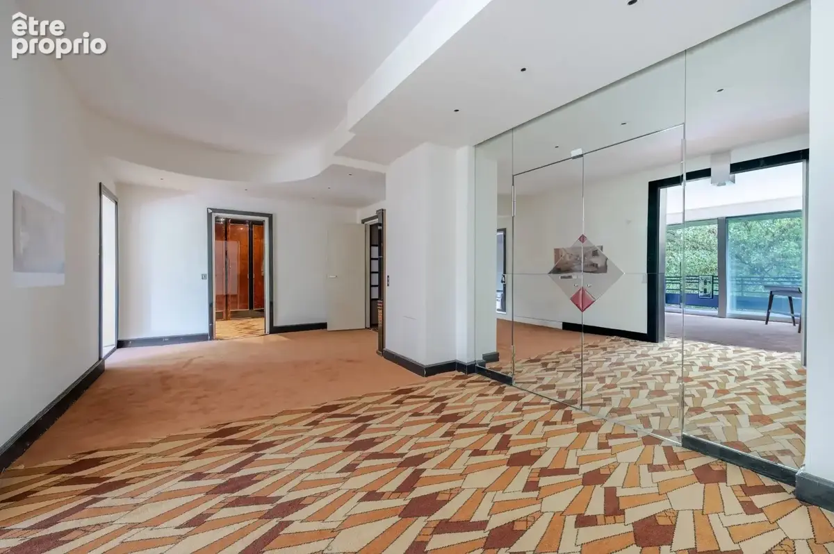Neuilly-sur-Seine – Maurice Barrès – Appartement de réception de 216 m2 avec balcons - photo 4