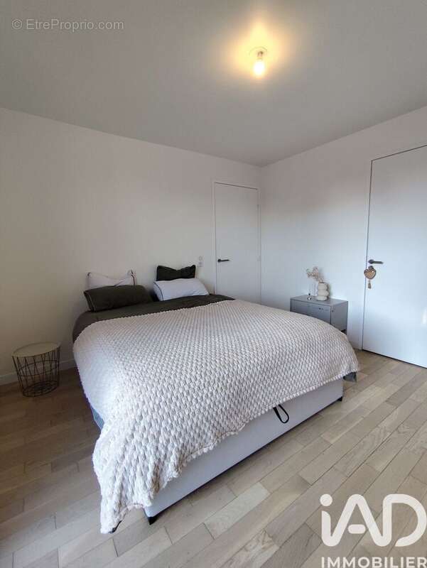 Photo 9 - Appartement à COURBEVOIE