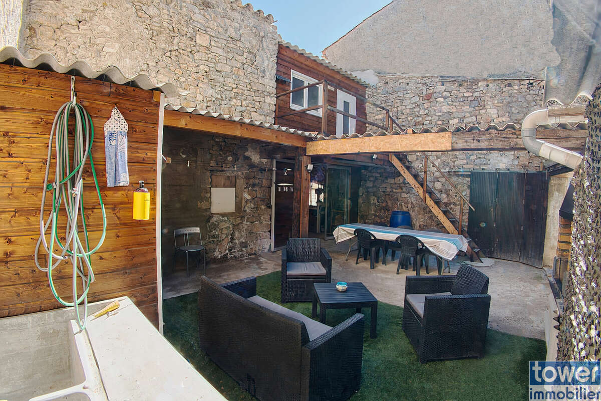 Maison à CASCASTEL-DES-CORBIERES