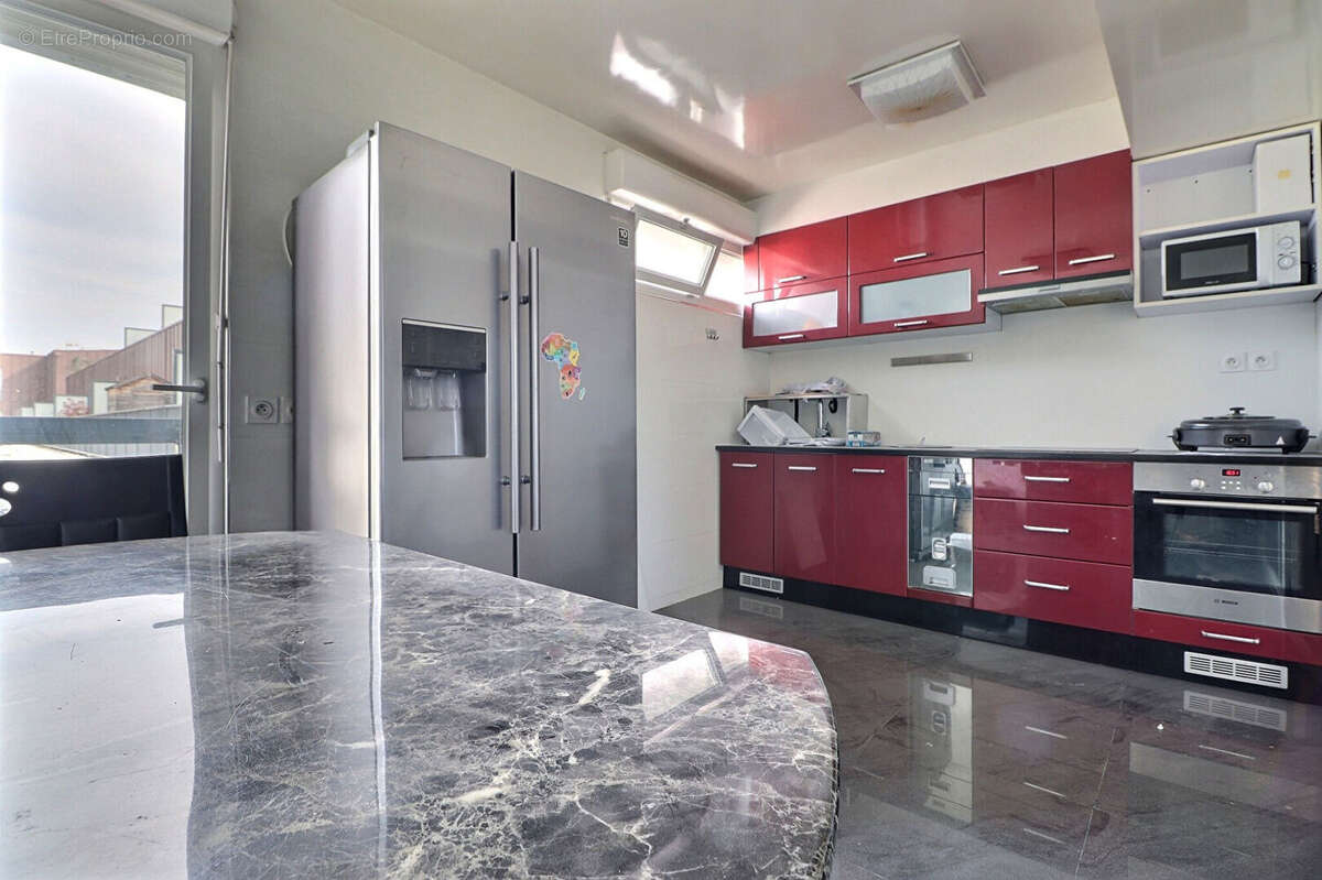 Appartement à AUBERVILLIERS