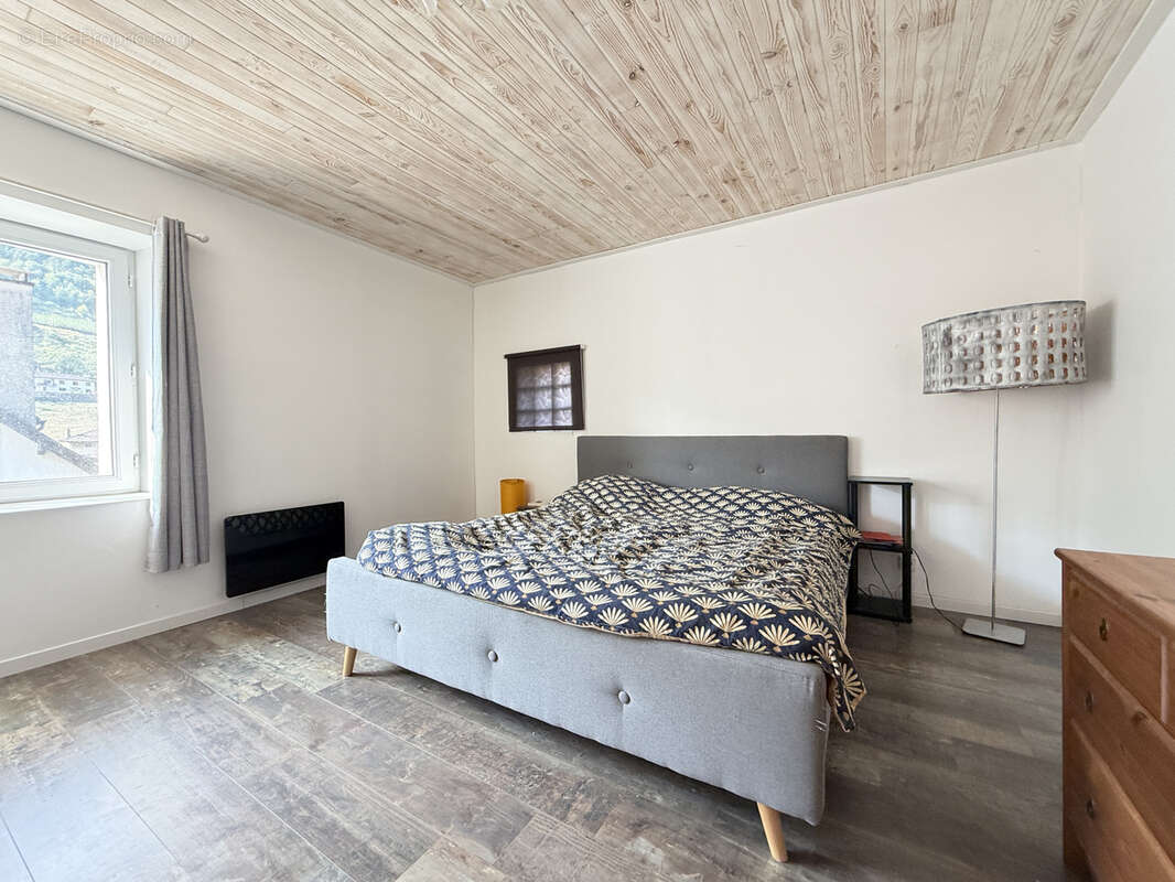 Exclusivité maison en pierre à cerdoon - photo 17