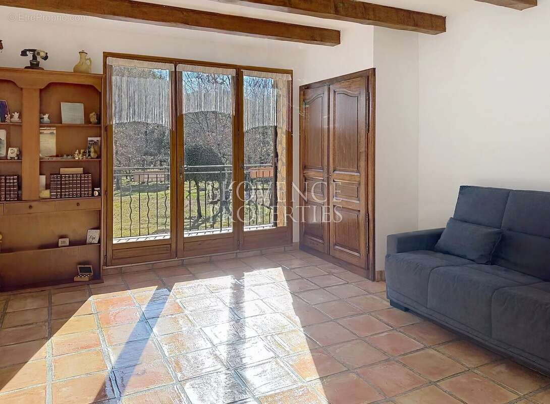 Maison à ROUGIERS
