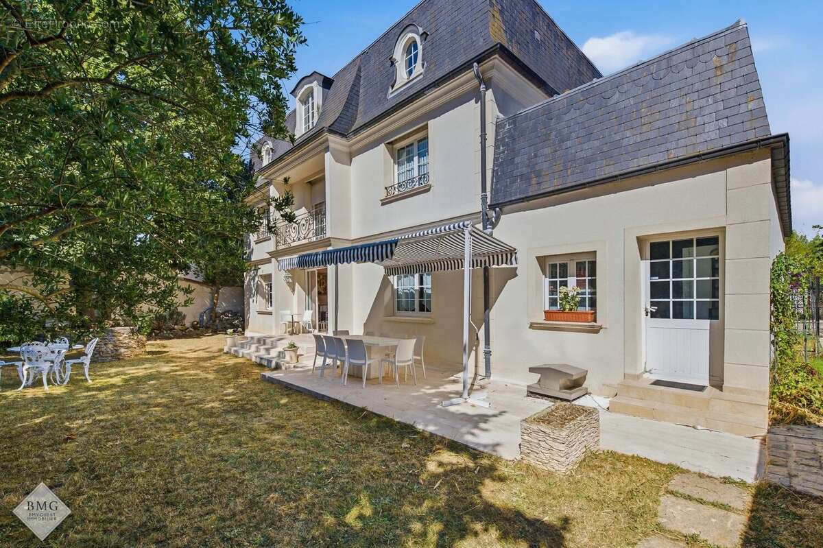 EXCLUSIVITÉ – LE PLESSIS-TRÉVISE (94420) Villa familiale de 290 m² en résidence recherchée - photo 9