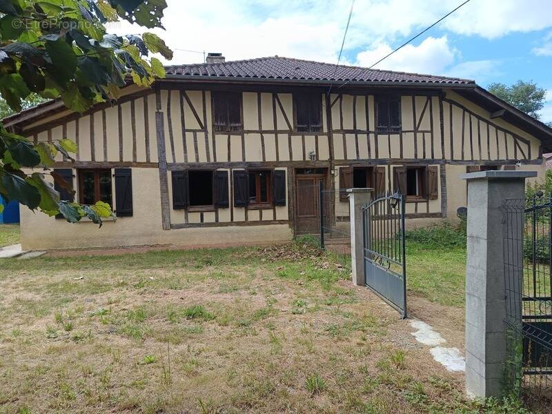 Maison à LE HOUGA