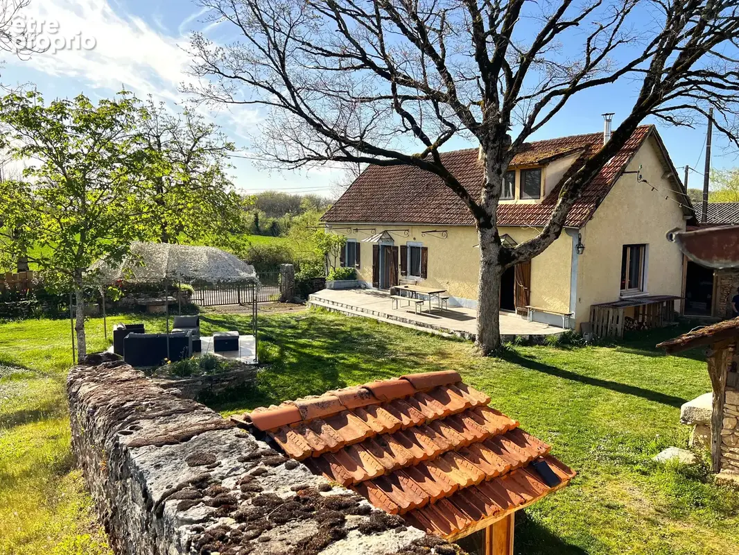 Causses du Quercy: Charmante maison de 4 chambres avec dépendances, 4,5ha de terrain et une belle vue! - photo 16
