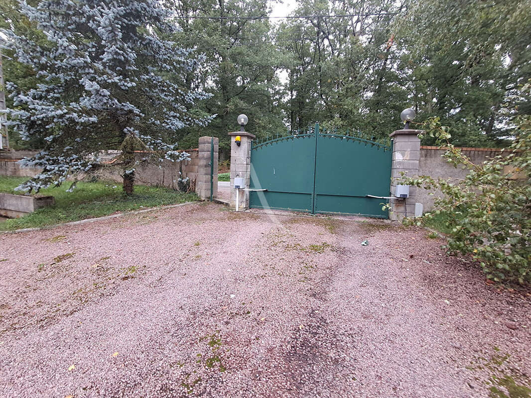 Maison à BRAY-EN-VAL