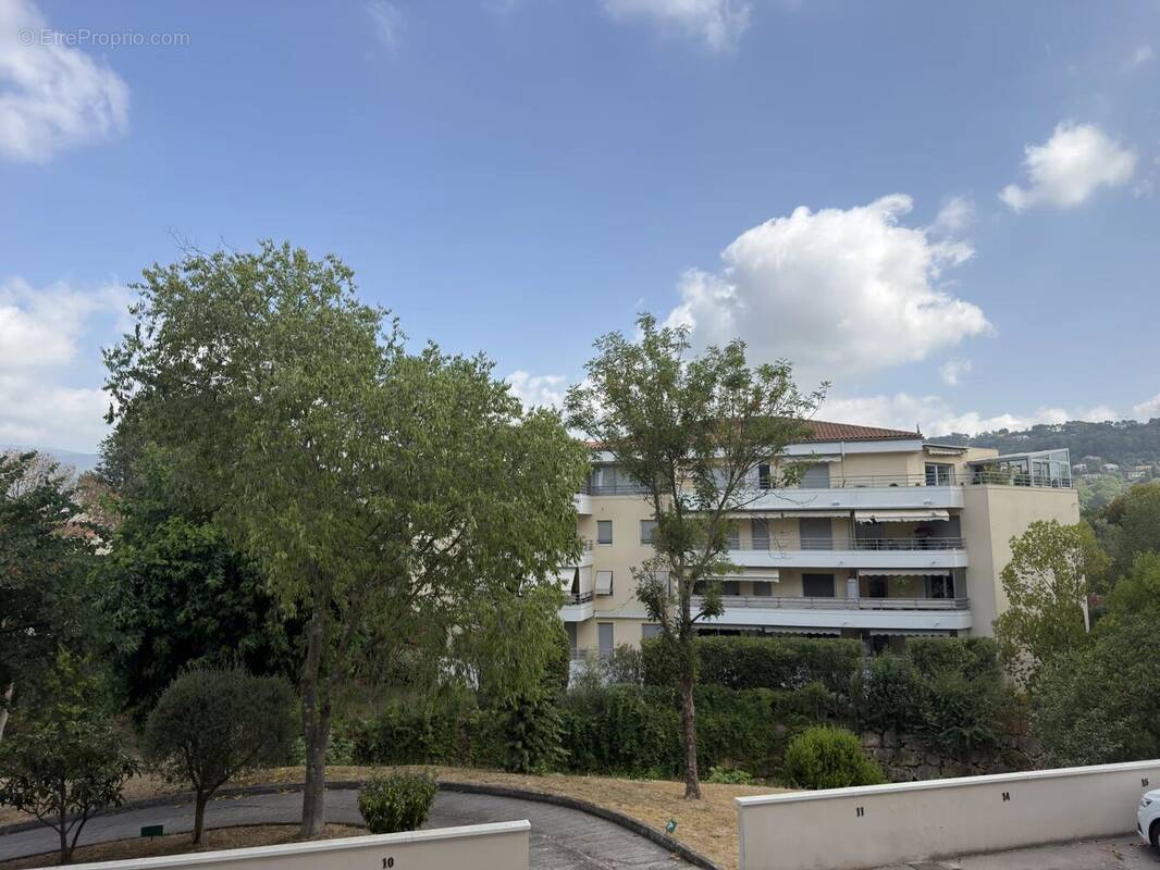 Appartement à MOUANS-SARTOUX