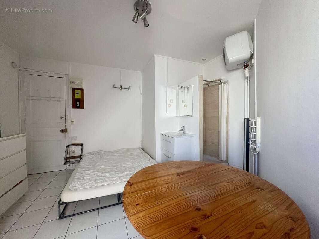 Appartement à PARIS-7E