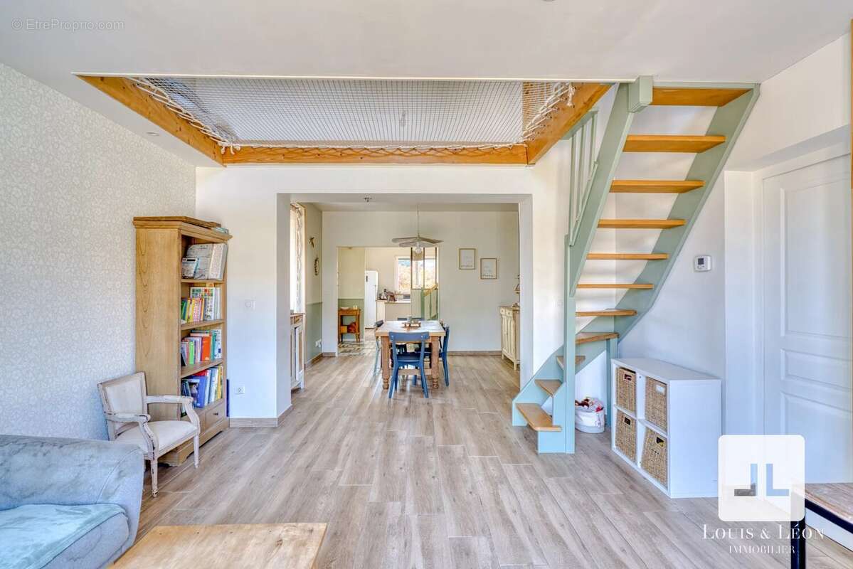 Maison à LIMAS