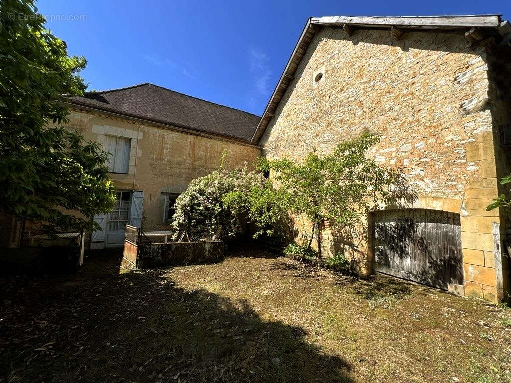 Maison de Maitre à Coulaures 7 pièce(s) 160 m2 - photo 13