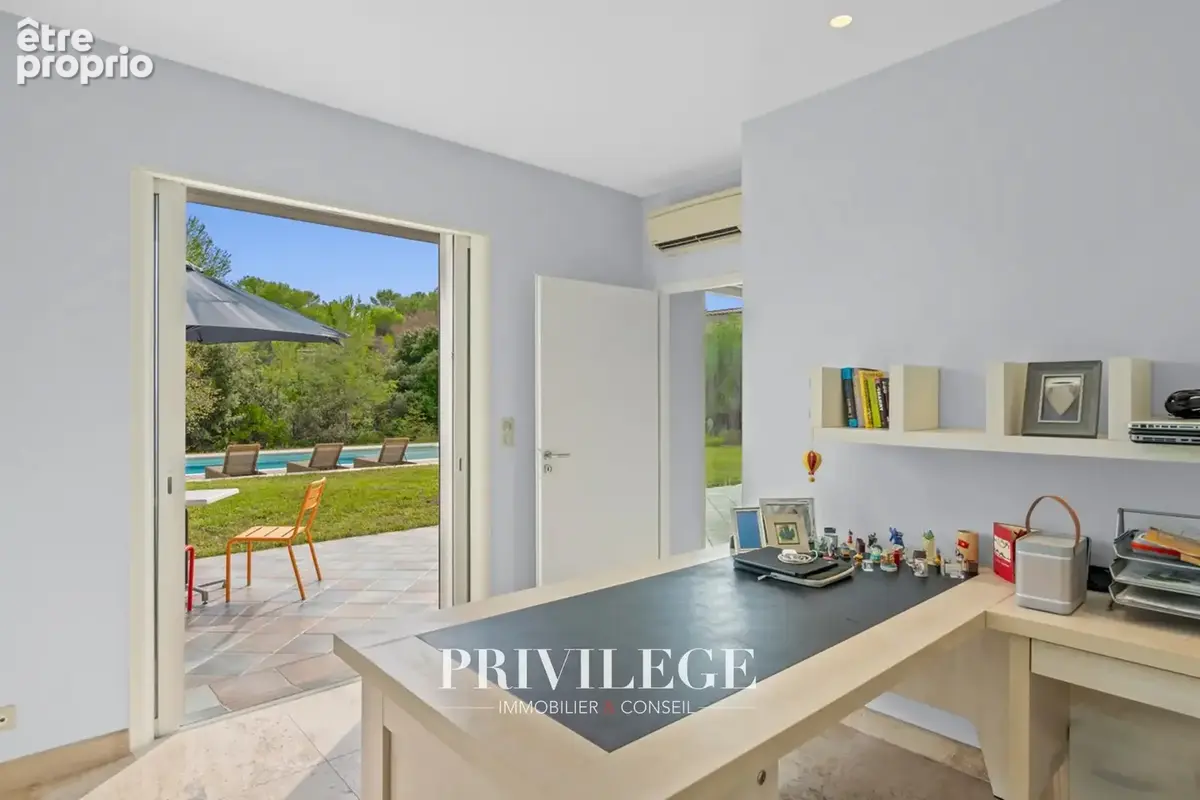 Peymeinade — Villa contemporaine de première main, piscine et ascenseur - photo 36