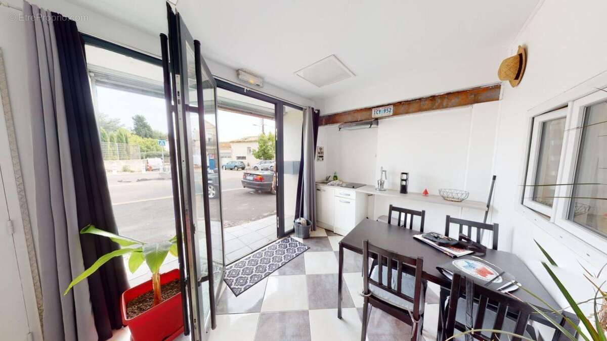 Maison 160 m² à Saint-Jean-De-Vedas  - photo 2