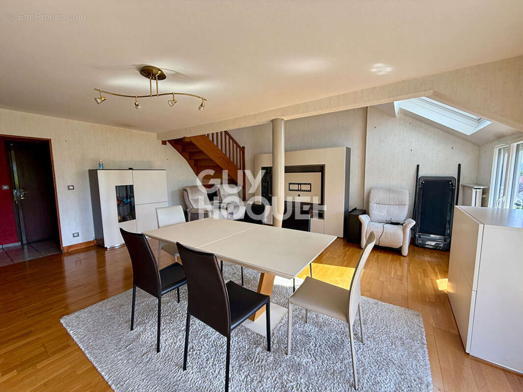 Duplex lumineux avec 4 chambres en dernier étage avec ascenseur - photo 2