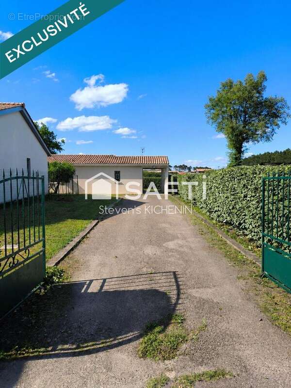 Photo 2 - Maison à SAINT-SYMPHORIEN