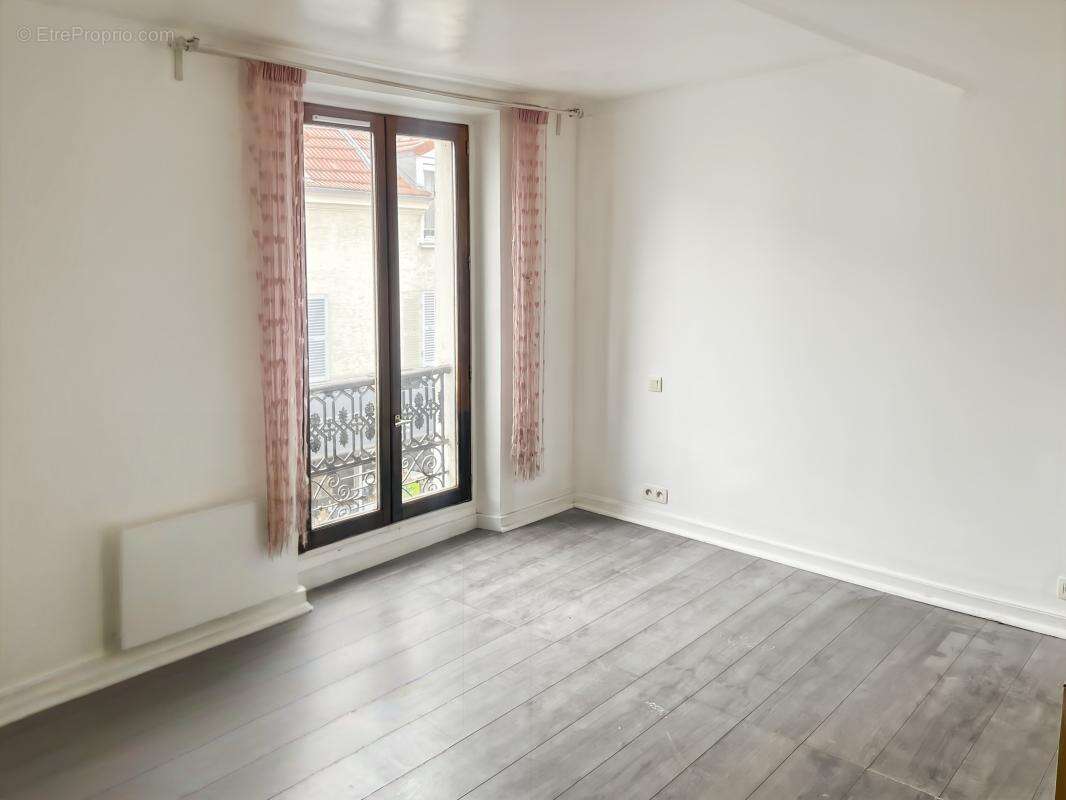 Appartement à COLOMBES