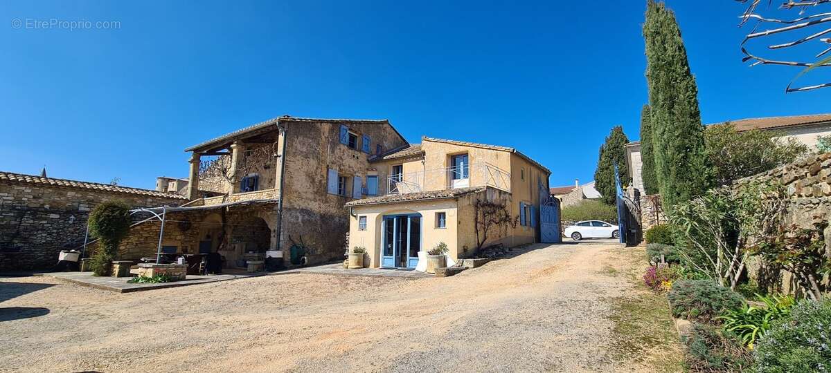 Maison à UZES