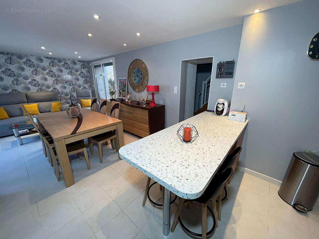 Maison à MORTAGNE-SUR-GIRONDE