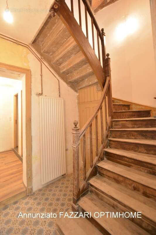 Maison à MONT-DEVANT-SASSEY