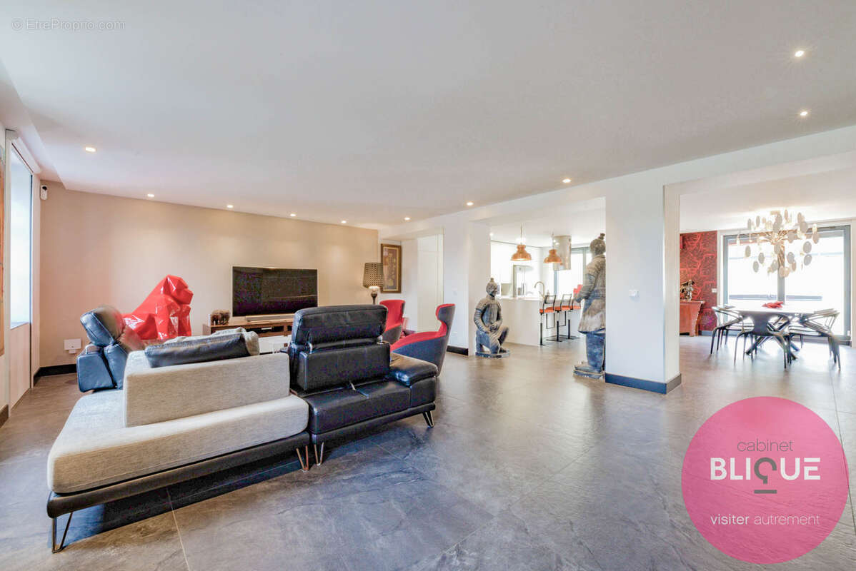 Maison à LAY-SAINT-CHRISTOPHE