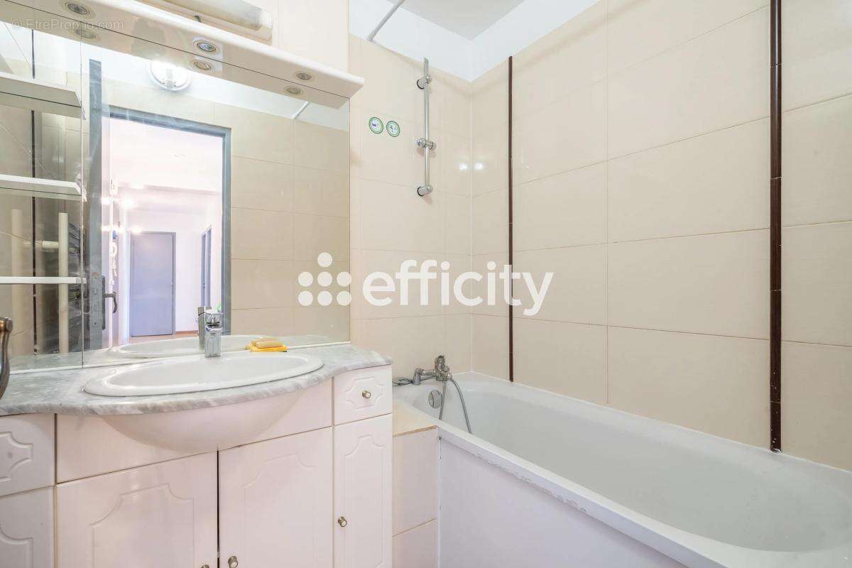 Appartement à BONDY