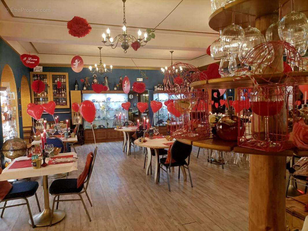 Commerce à VILLIEU-LOYES-MOLLON