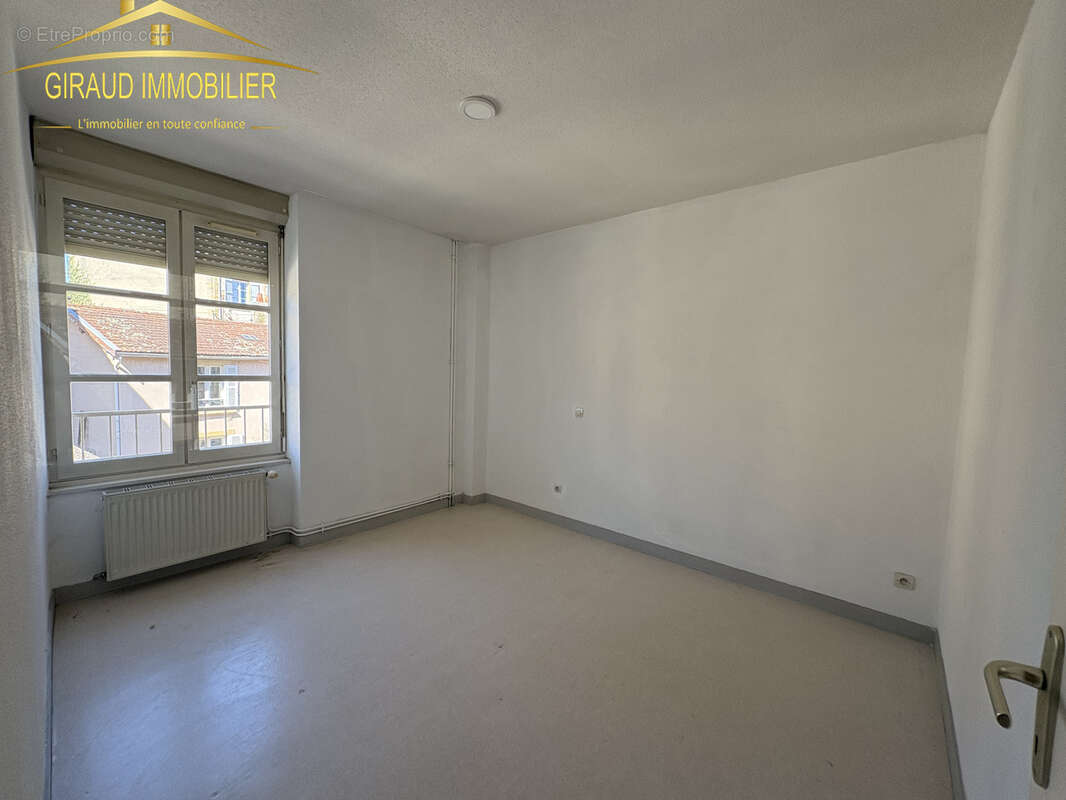 Appartement à CHARLIEU