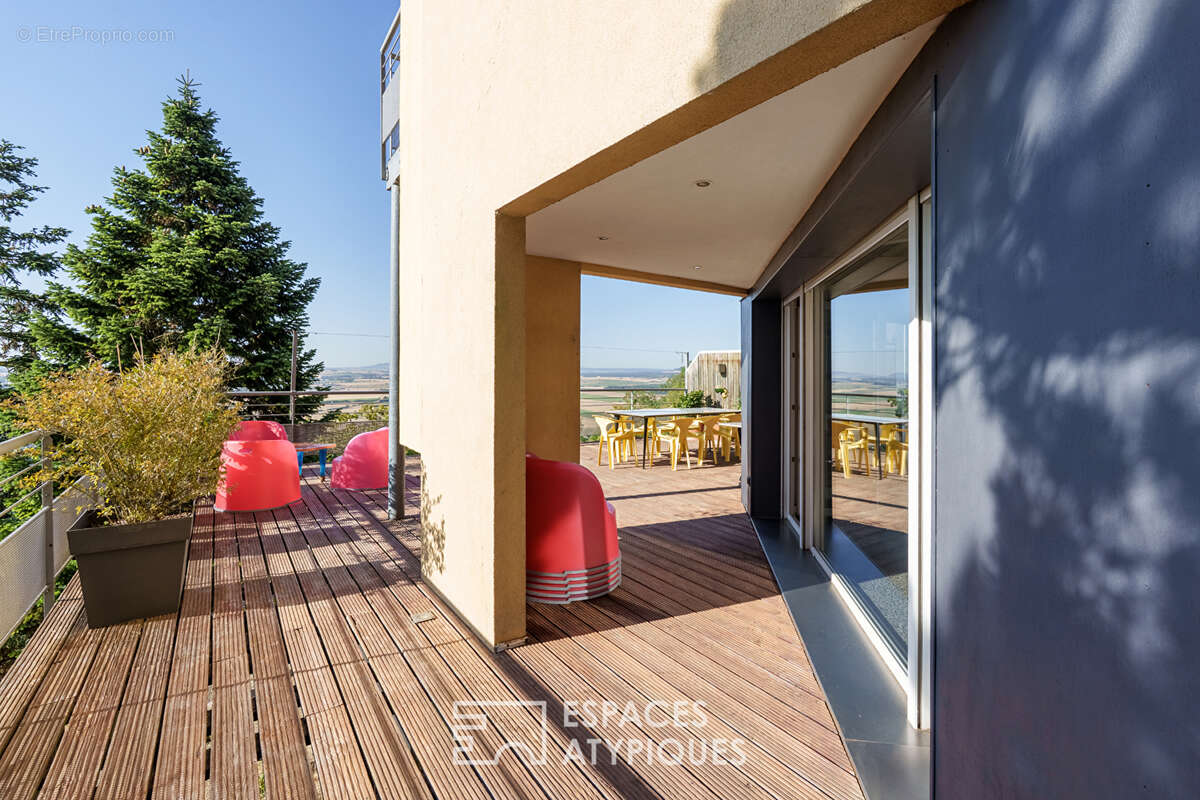 Maison au décor singulier et vue panoramique - photo 4