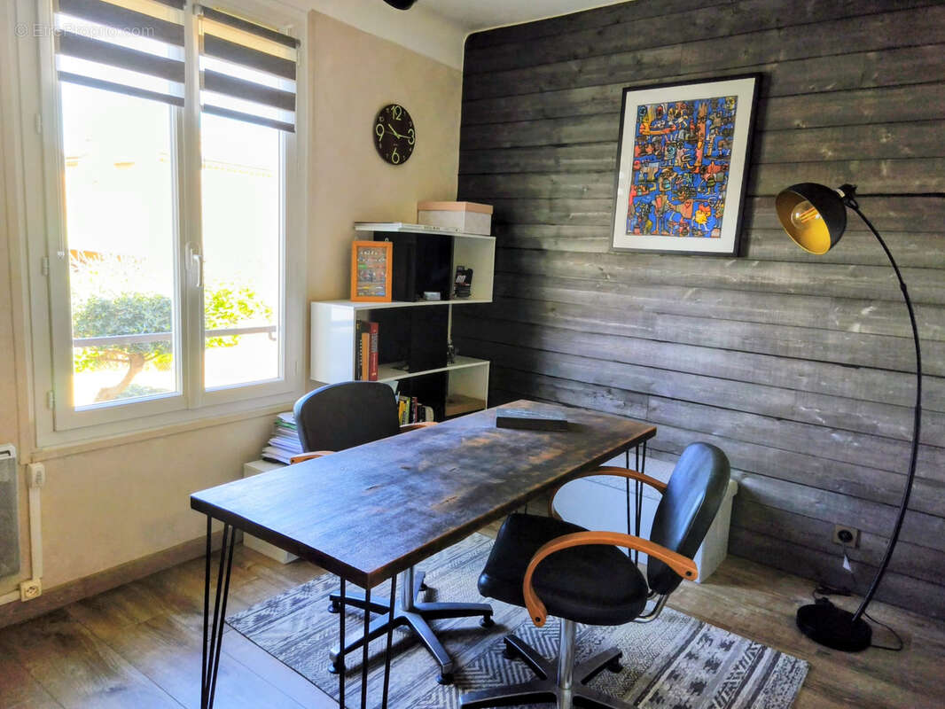 Maison à SAINT-LAURENT-DE-LA-SALANQUE