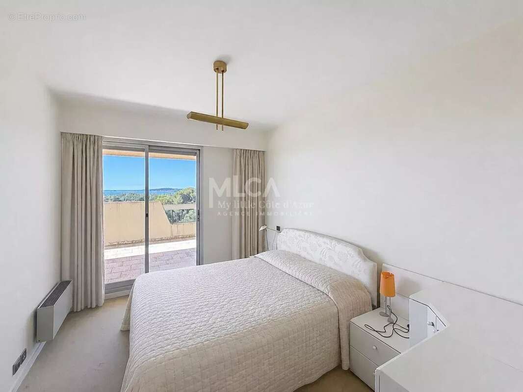 Appartement à VILLENEUVE-LOUBET