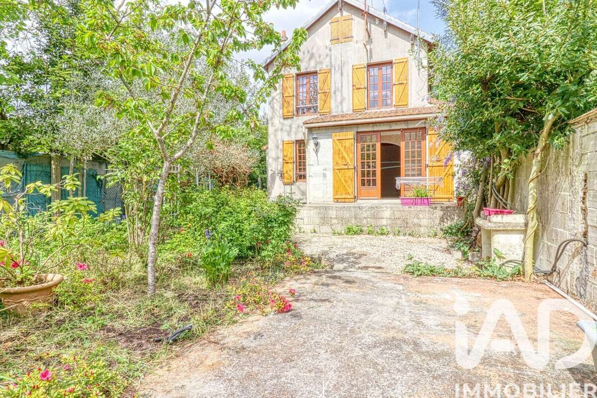 Photo 1 - Maison à VILLIERS-LE-BEL