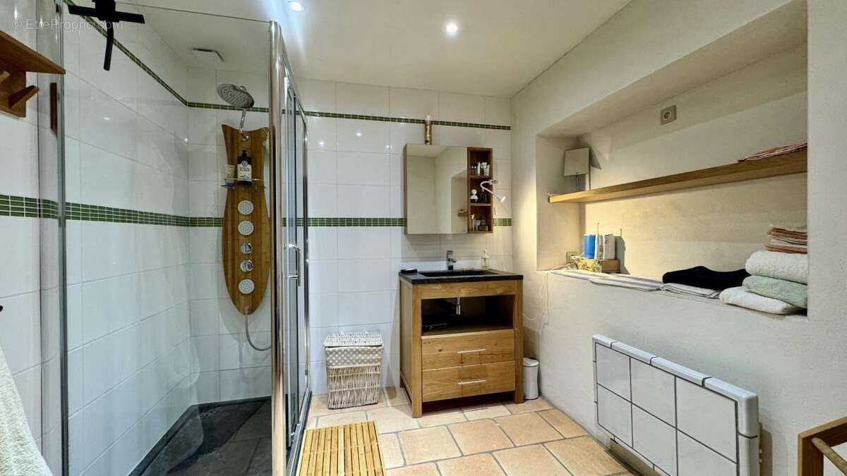 Maison à SAULIAC-SUR-CELE