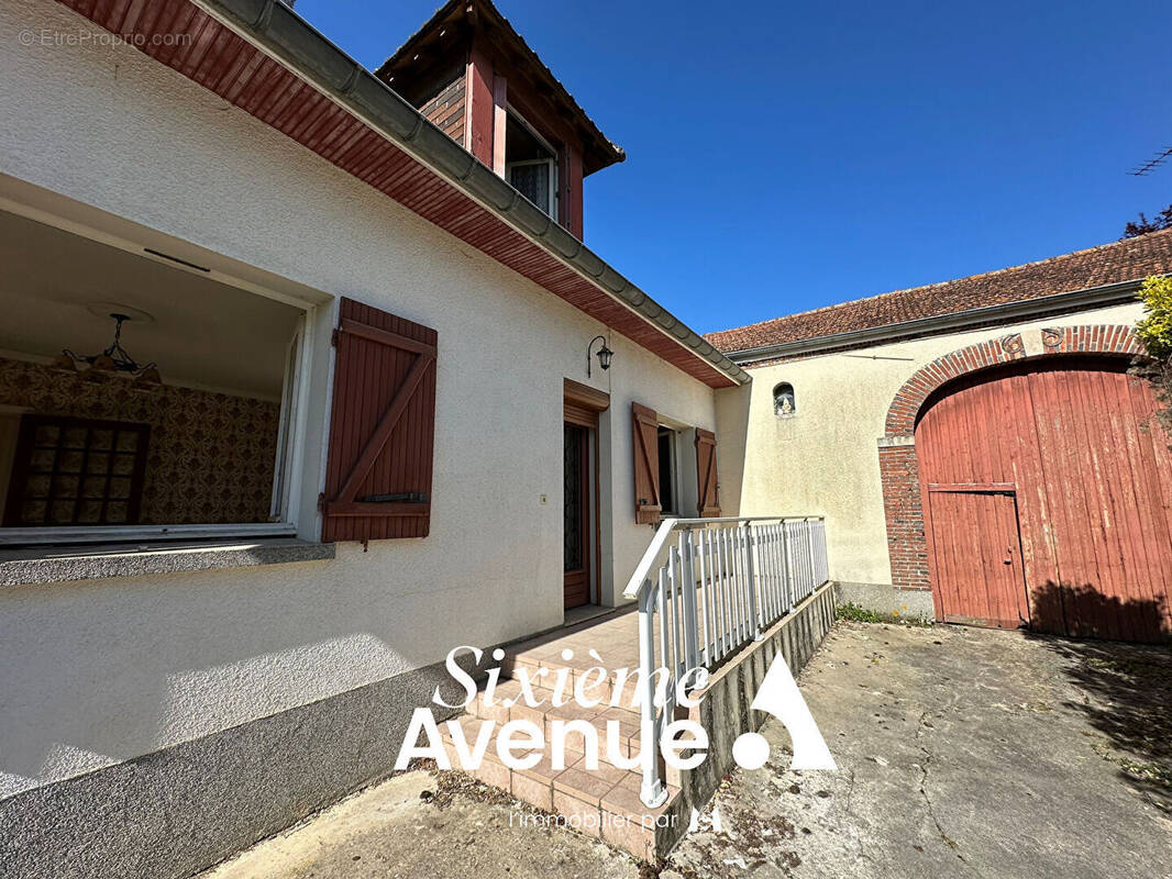 Maison à VILLEVENARD