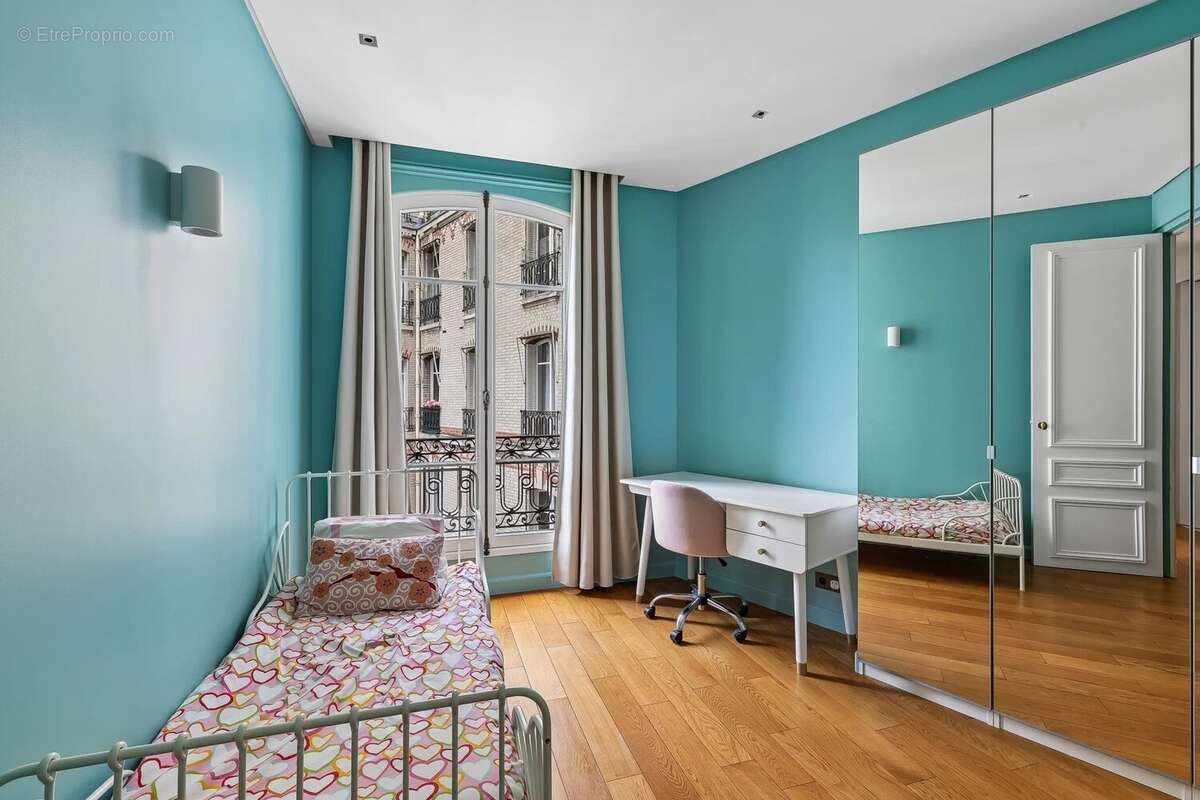 Appartement à PARIS-6E