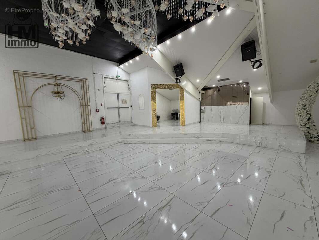 Commerce à LUBERSAC