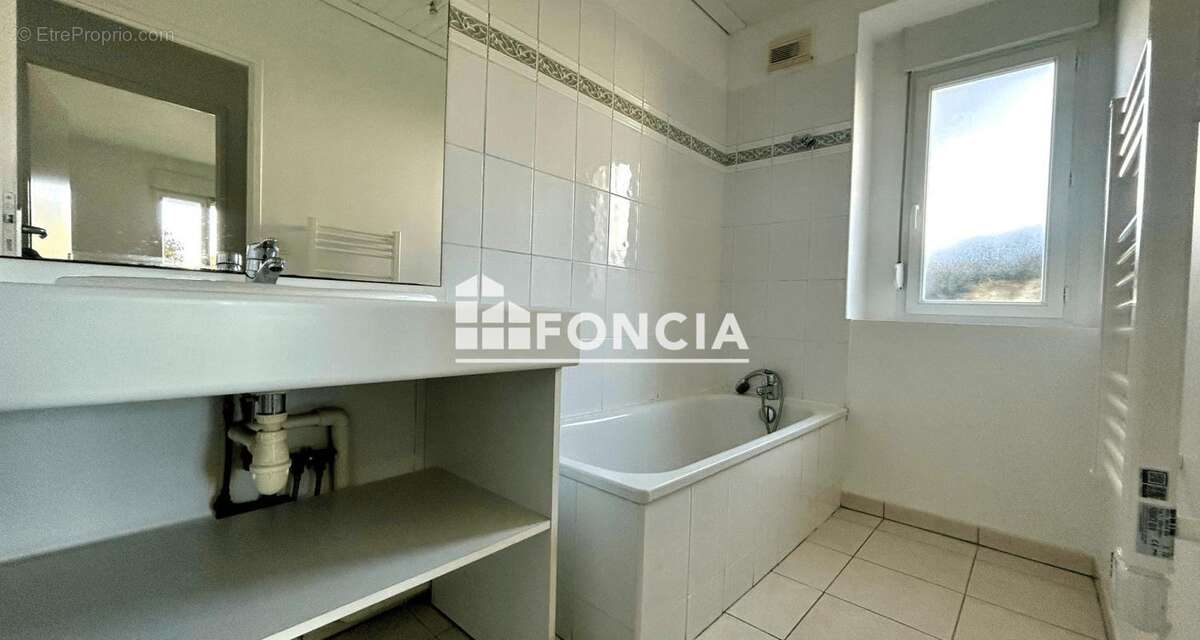 Appartement à VILLENAVE-D'ORNON