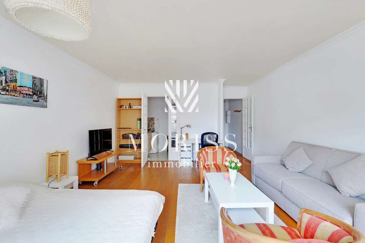 Appartement à PARIS-14E