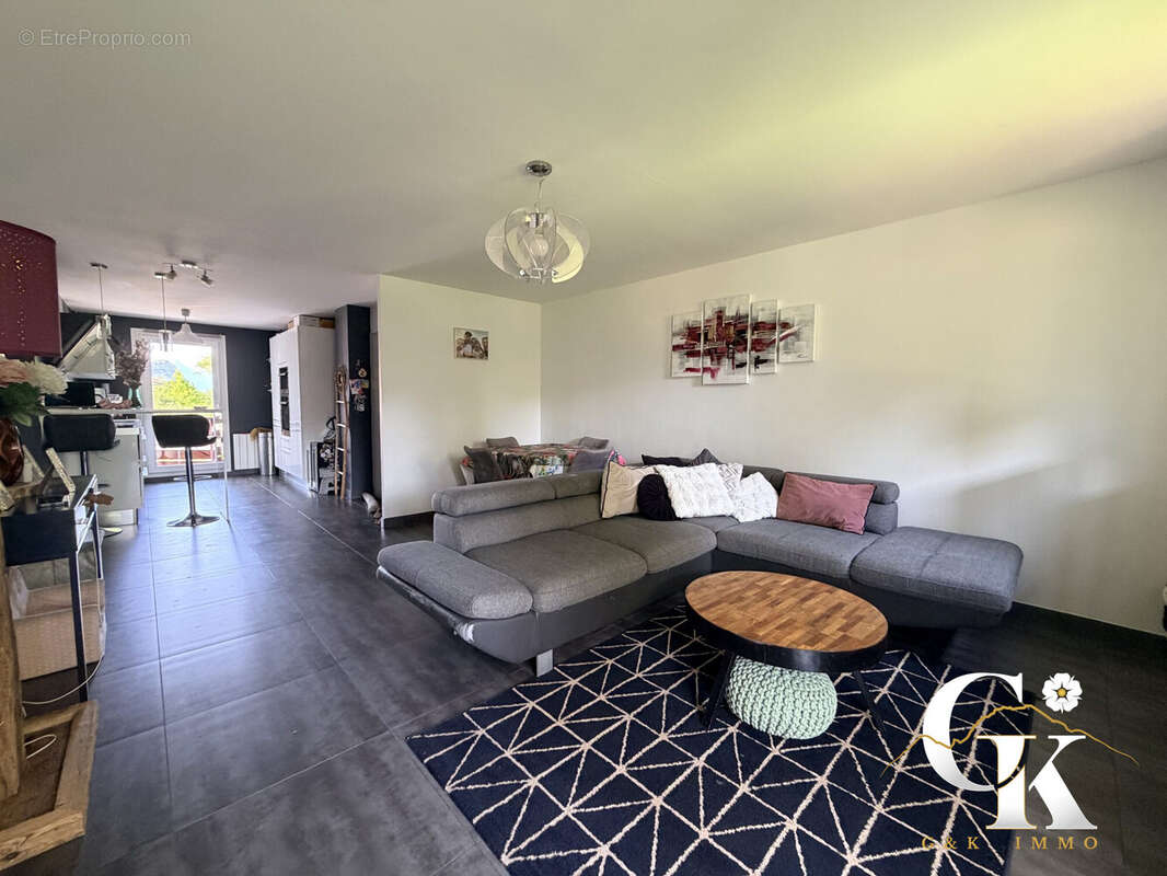 Appartement à VARCES-ALLIERES-ET-RISSET