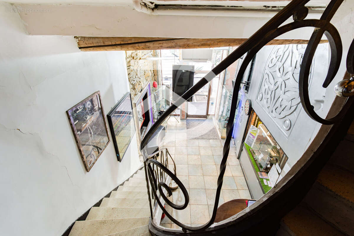 Commerce à MARSEILLE-6E