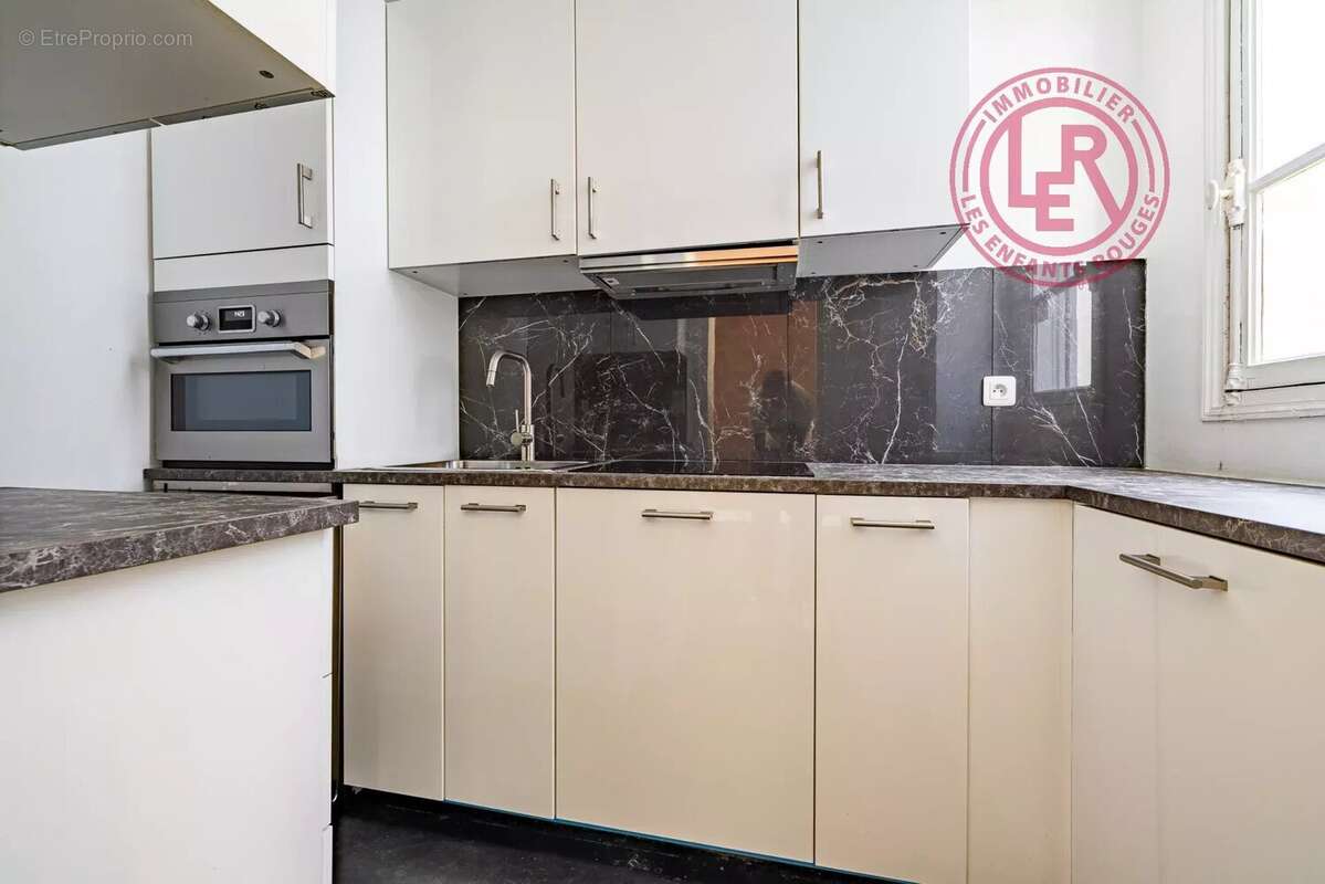 Appartement à PARIS-8E