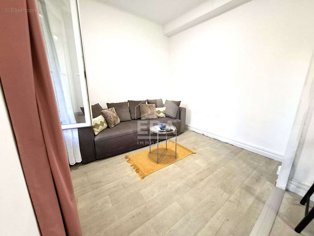Appartement à MARSEILLE-5E