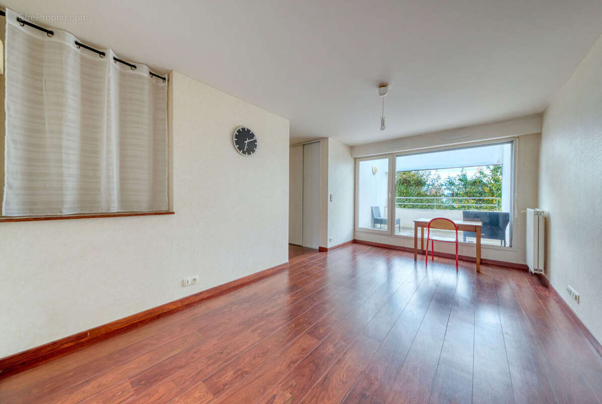 Appartement à SAINT-JACQUES-DE-LA-LANDE