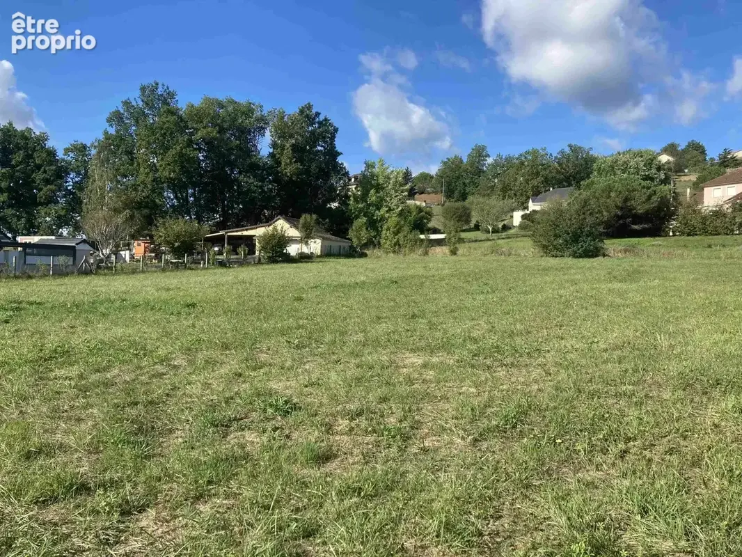 Terrain à USSAC