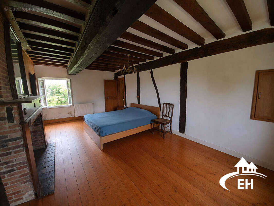 Maison ancienne - 4 chambres - terrain 9 630 m² - photo 6