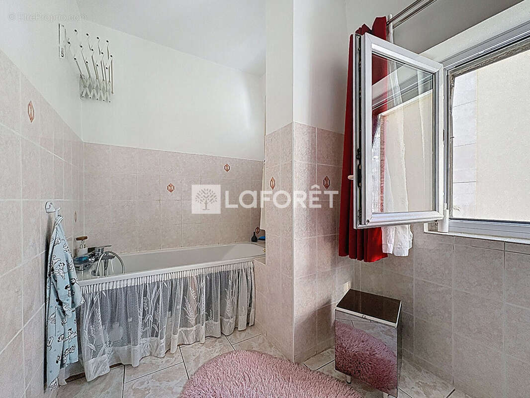 Appartement à SURESNES