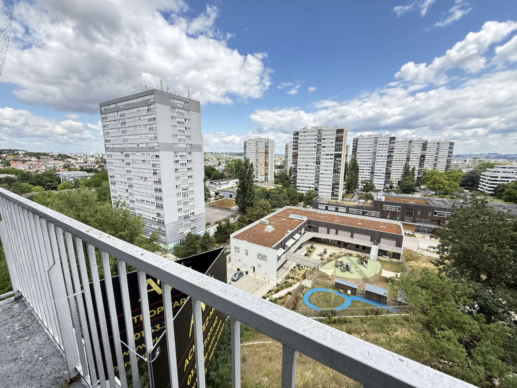Appartement à FONTENAY-SOUS-BOIS